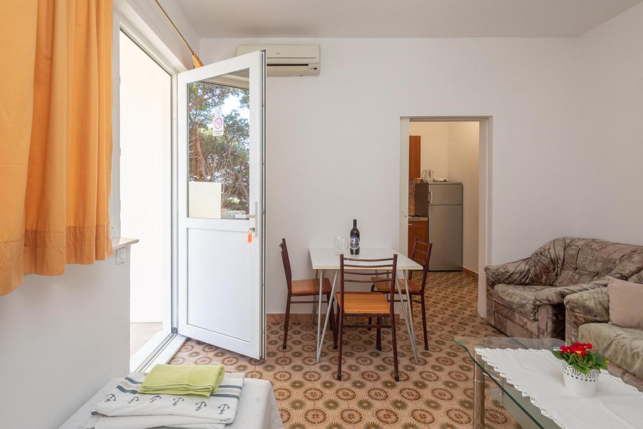 Beach Apartments "Bili Cvitak" Duće Extérieur photo